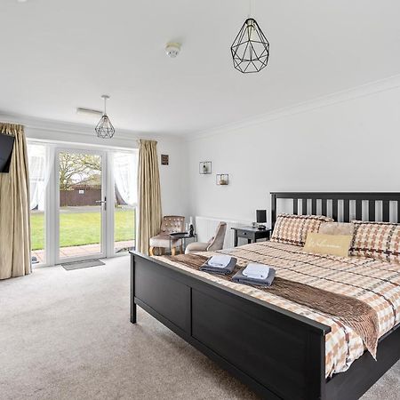 Number 6 - Lytton Tree Lodge, Reydon, Southwold Dış mekan fotoğraf
