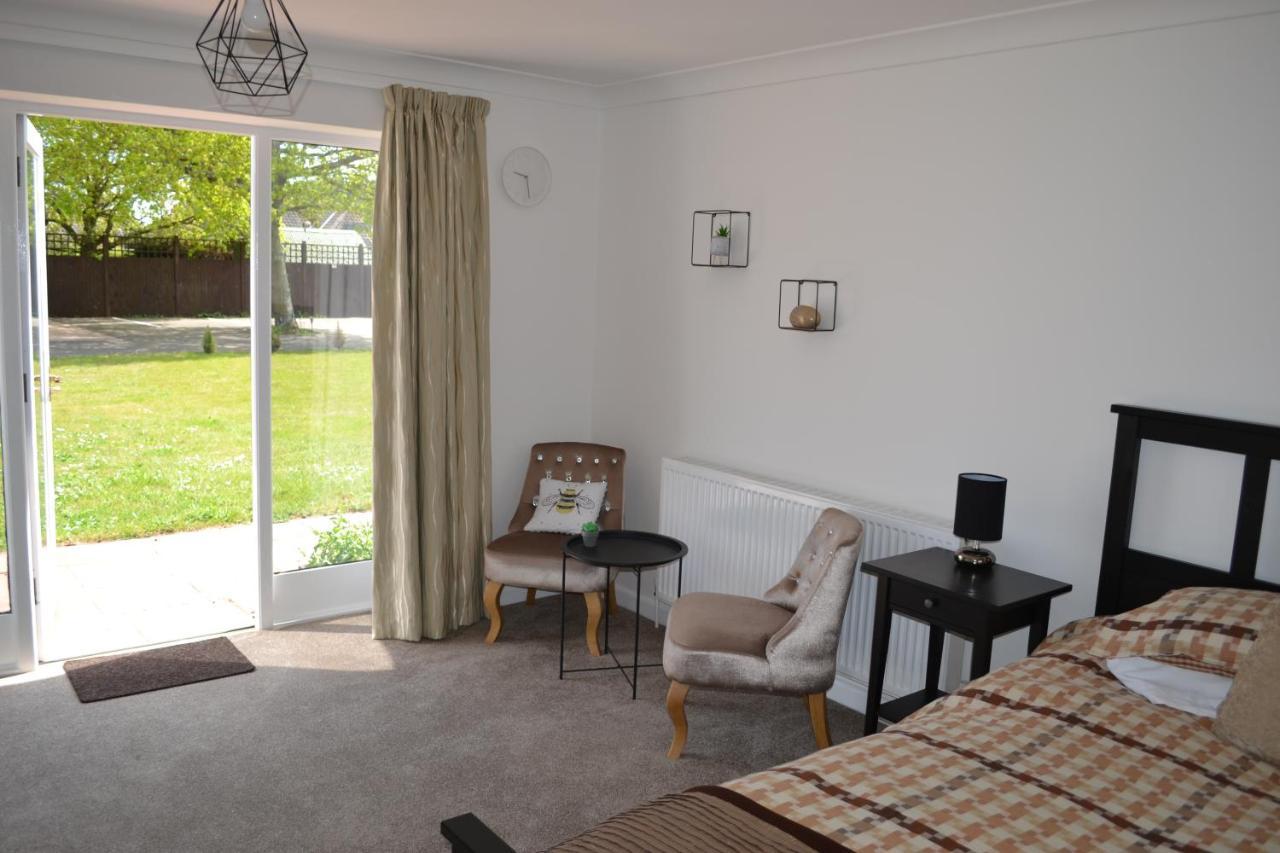 Number 6 - Lytton Tree Lodge, Reydon, Southwold Dış mekan fotoğraf