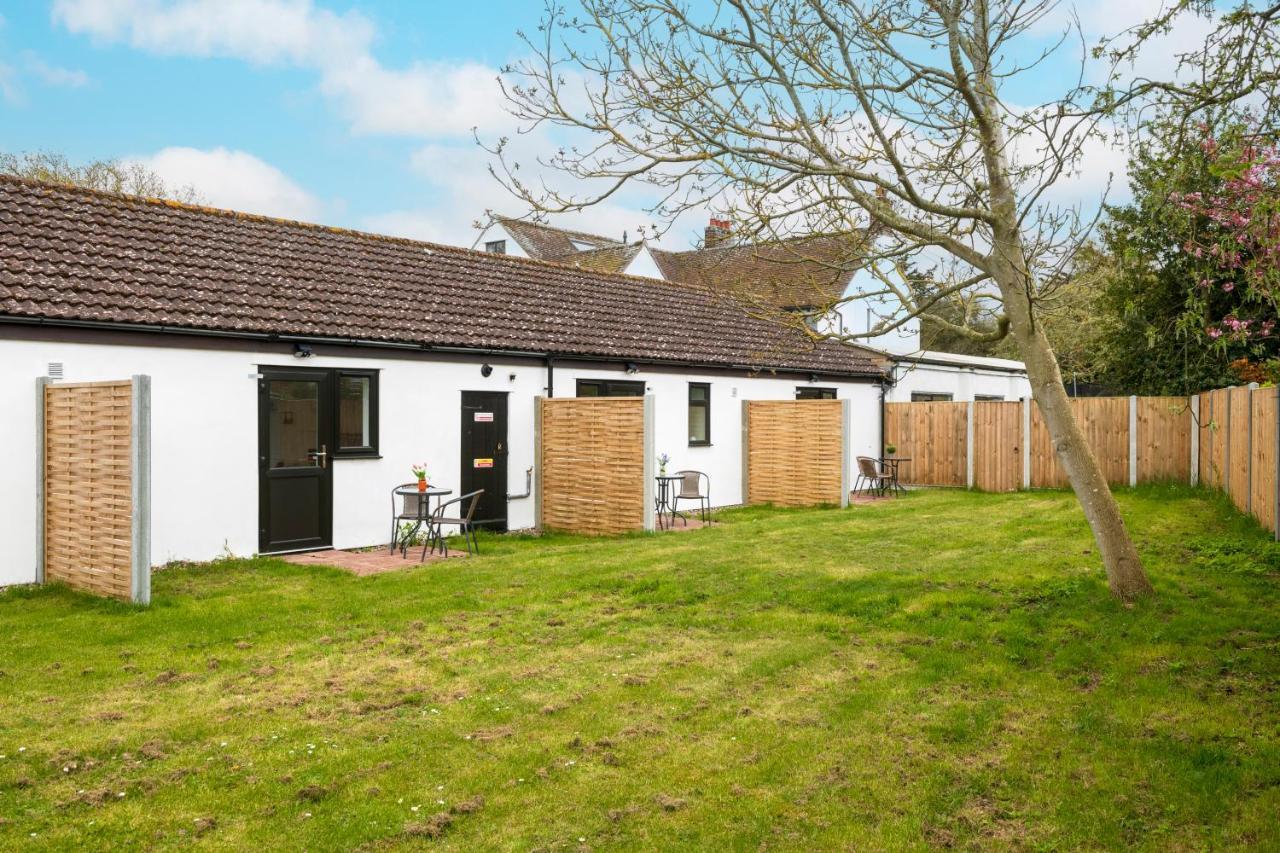 Number 6 - Lytton Tree Lodge, Reydon, Southwold Dış mekan fotoğraf